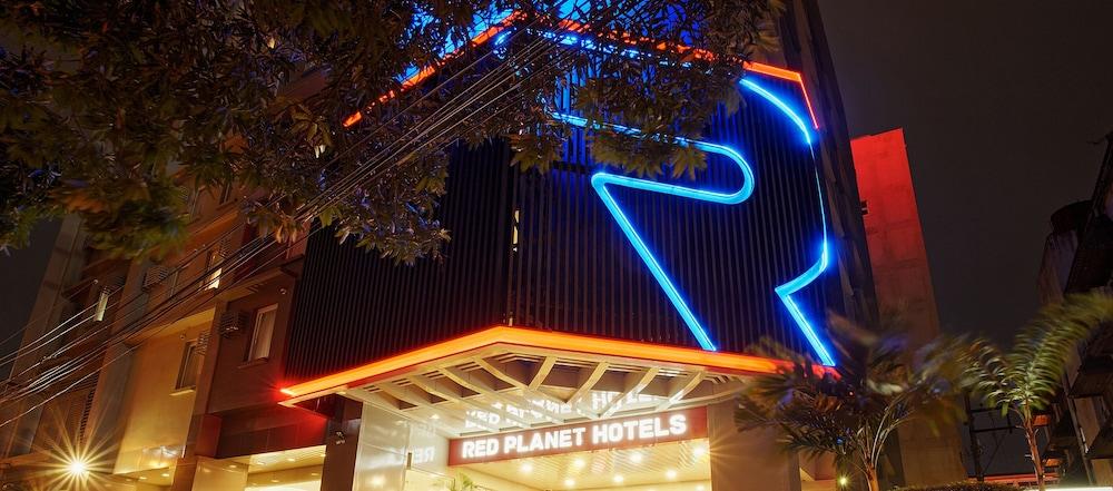 Отель Red Planet Makati Avenue Manila Макати Экстерьер фото