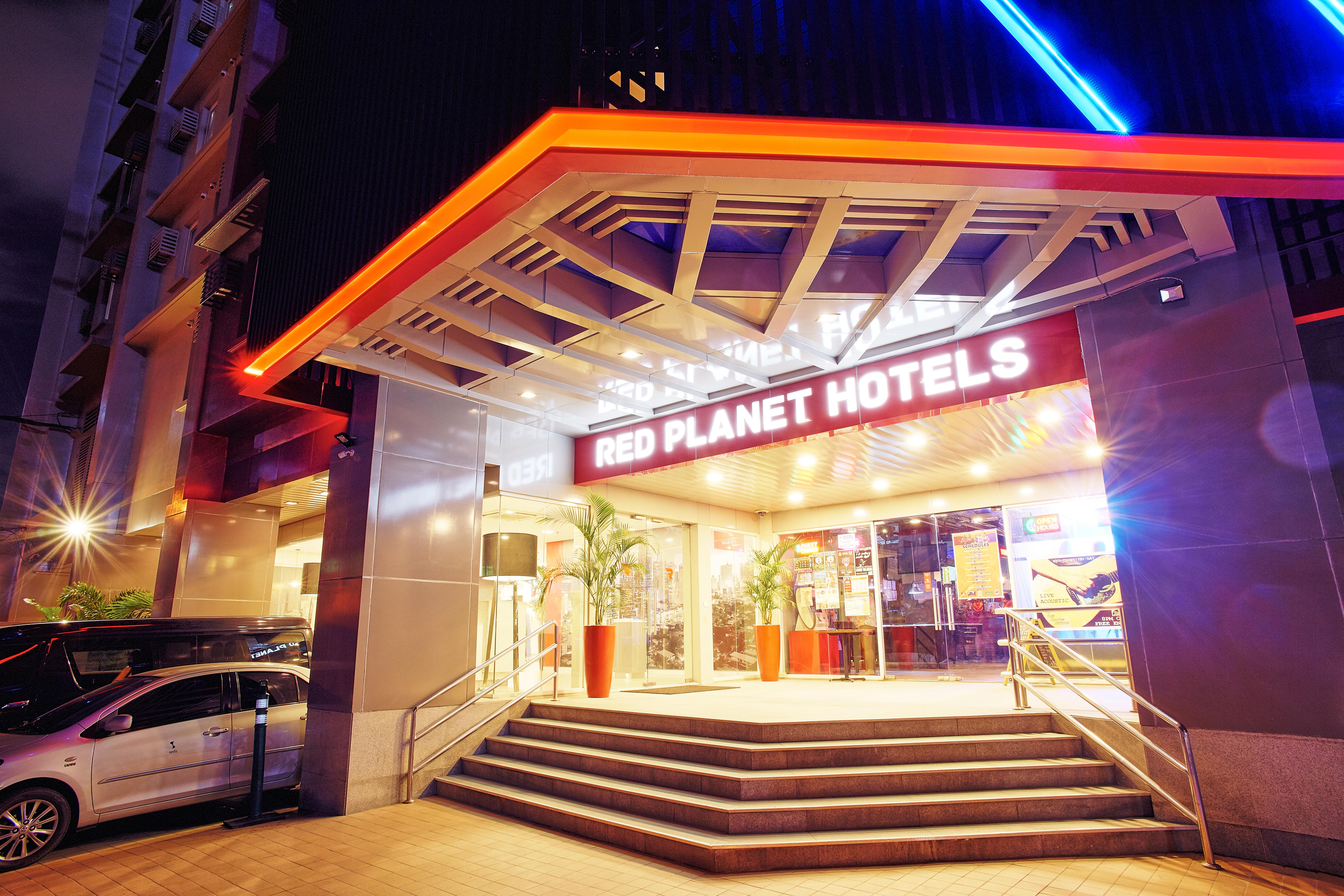 Отель Red Planet Makati Avenue Manila Макати Экстерьер фото