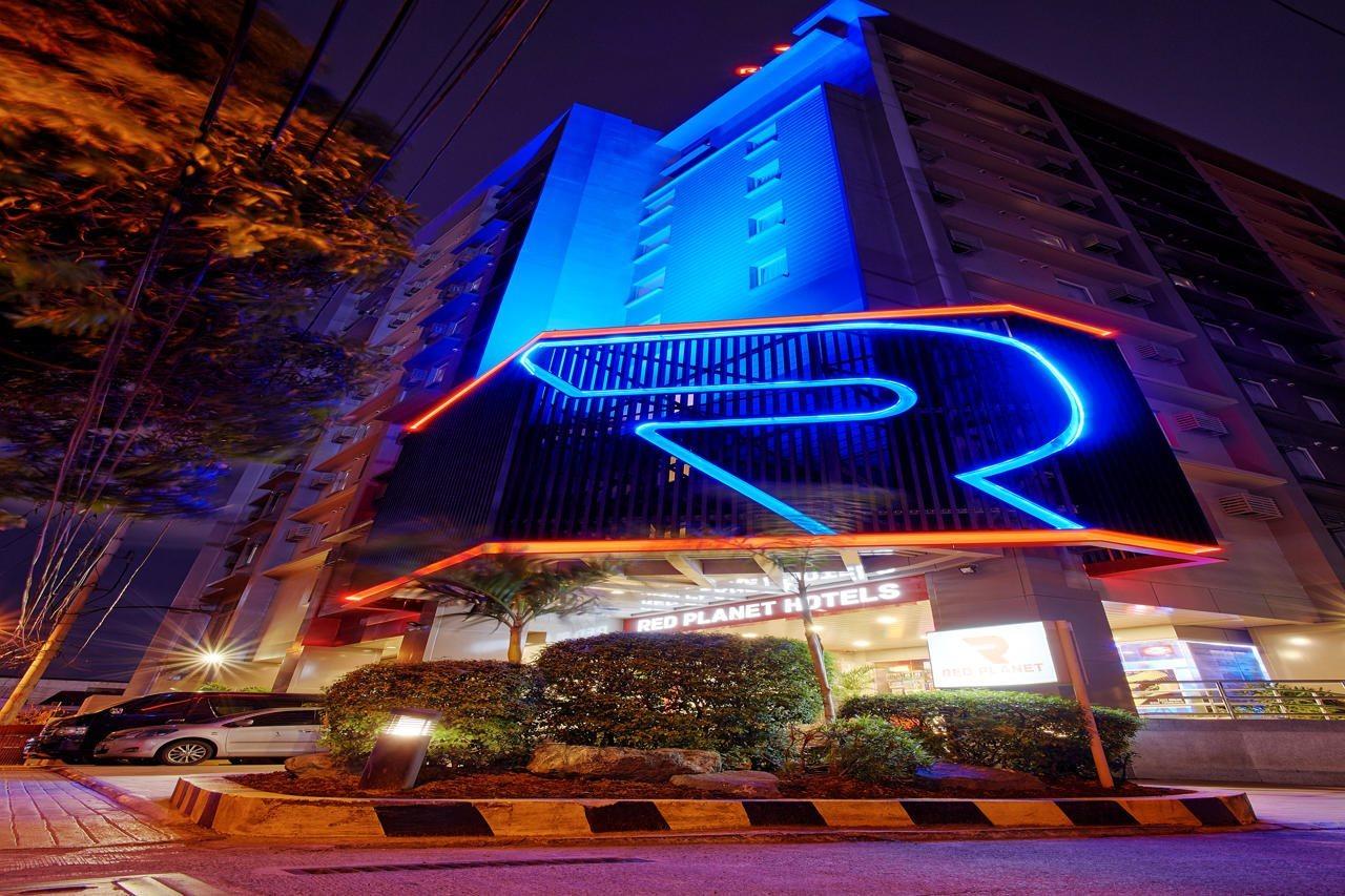 Отель Red Planet Makati Avenue Manila Макати Экстерьер фото
